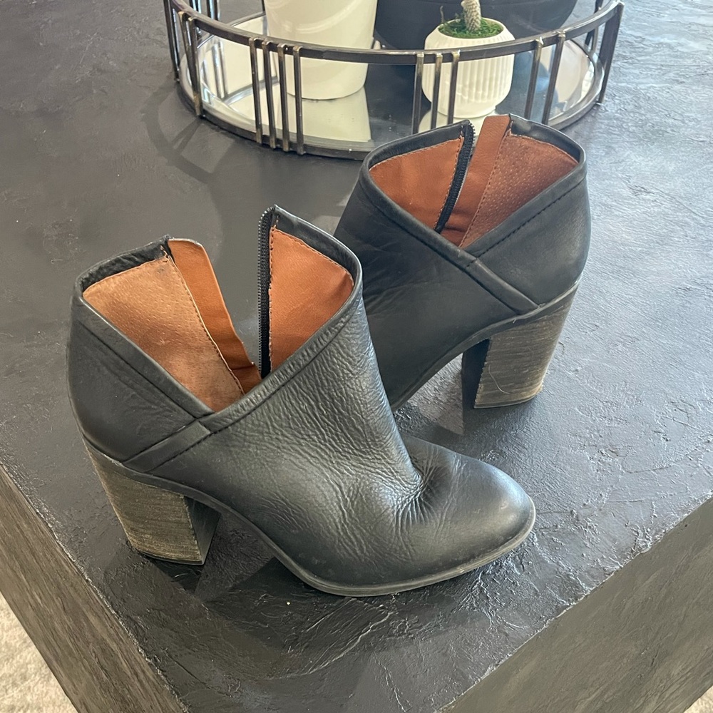Lucky brand heeled booties. Black